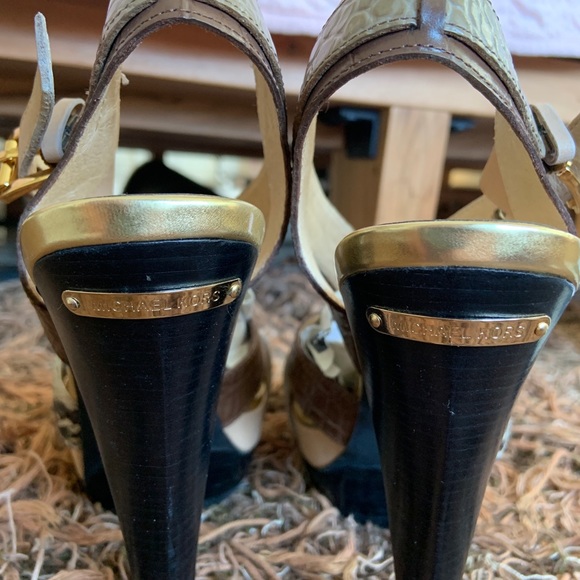 ✨ CROCODILE MICHAEL KORS HEELS ✨ - Picture 4 of 4